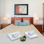 Host Wise - Bright Quiet Flats - Prime Location Appartamento Oporto