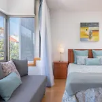 Host Wise - Bright Quiet Flats - Prime Location *