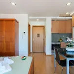 Host Wise - Bright Quiet Flats - Prime Location * Oporto