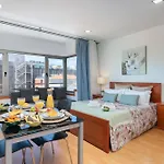Host Wise - Bright Quiet Flats - Prime Location Appartamento Oporto