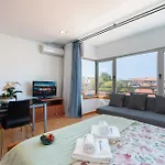 Host Wise - Bright Quiet Flats - Prime Location Appartamento