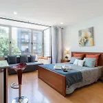 Host Wise - Bright Quiet Flats - Prime Location Oporto