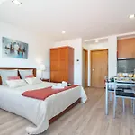 Host Wise - Bright Quiet Flats - Prime Location Appartamento *