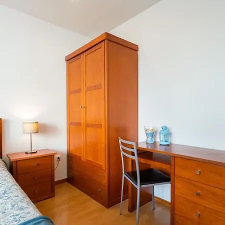 Host Wise - Bright Quiet Flats - Prime Location Daire