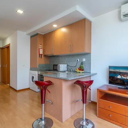Host Wise - Bright Quiet Flats - Prime Location Daire *