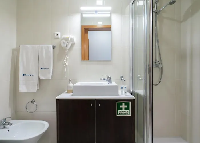 Host Wise - Bright Quiet Flats - Prime Location *