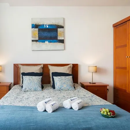 Host Wise - Bright Quiet Flats - Prime Location