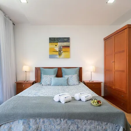 Magnolia - Bright Quiet Flats - Prime Location *