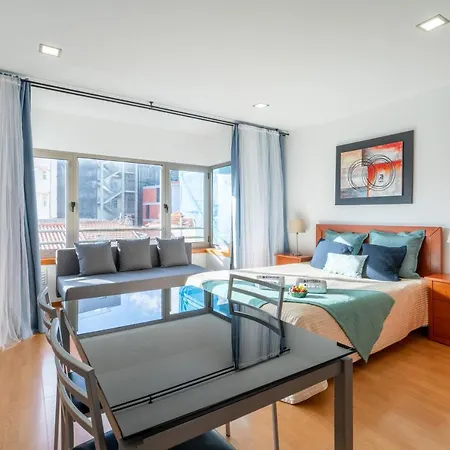 Host Wise - Bright Quiet Flats - Prime Location 아파트 *