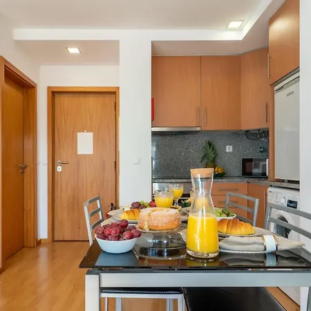 Host Wise - Bright Quiet Flats - Prime Location * 포르투