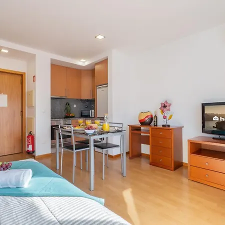 Host Wise - Bright Quiet Flats - Prime Location Porto