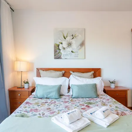 Magnolia - Bright Quiet Flats - Prime Location *