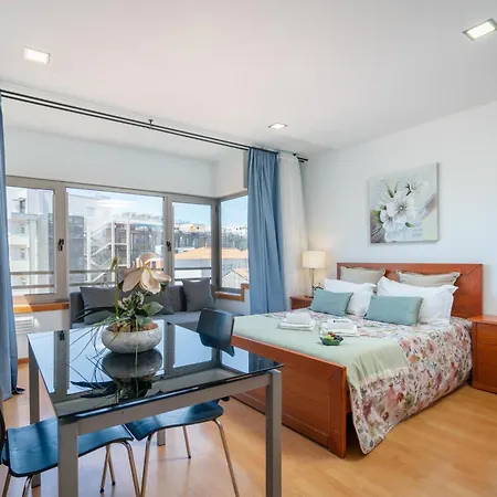 아파트 Host Wise - Bright Quiet Flats - Prime Location 포르투