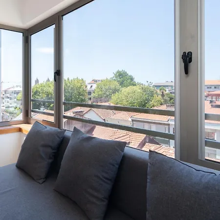 Host Wise - Bright Quiet Flats - Prime Location * Porto