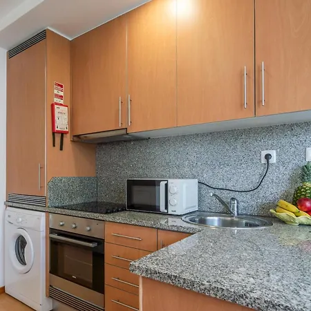 Host Wise - Bright Quiet Flats - Prime Location 아파트 *