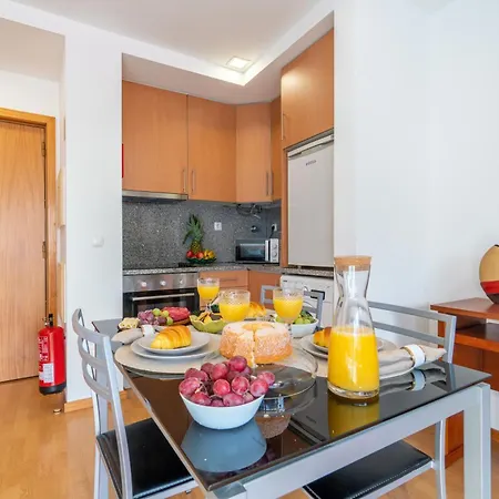 Magnolia - Bright Quiet Flats - Prime Location Apartment *