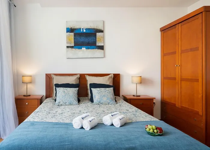 Host Wise - Bright Quiet Flats - Prime Location