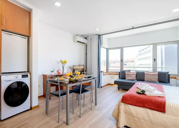 Lejlighed Host Wise - Bright Quiet Flats - Prime Location *