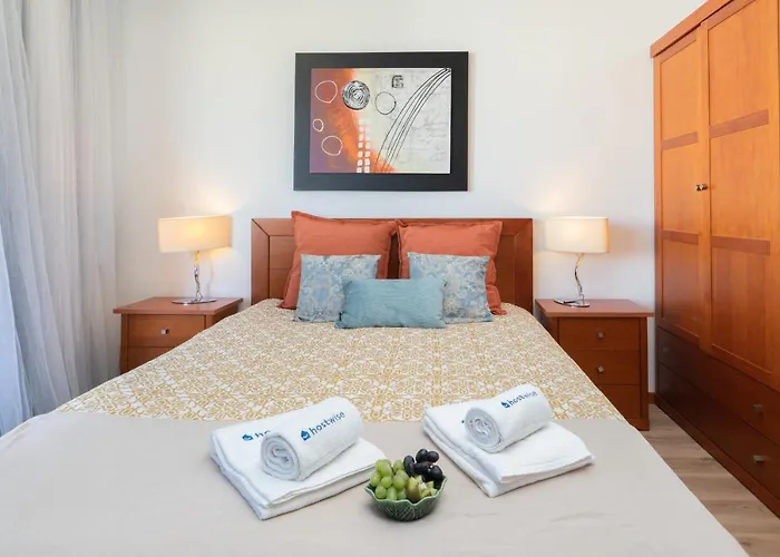 Host Wise - Bright Quiet Flats - Prime Location Apartament Porto