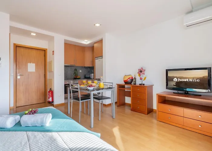 Host Wise - Bright Quiet Flats - Prime Location Porto