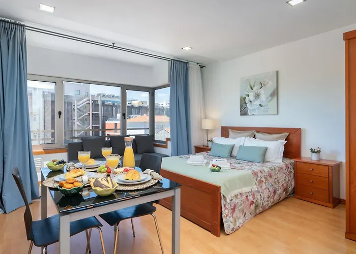 Host Wise - Bright Quiet Flats - Prime Location Apartament Porto