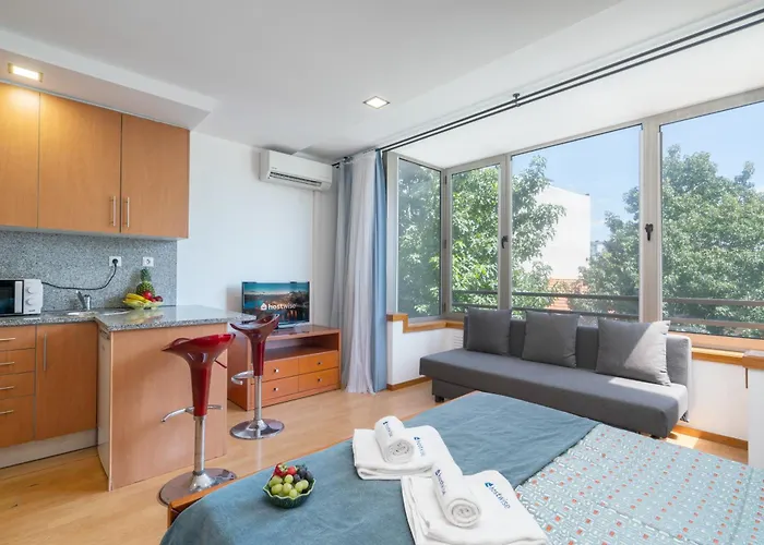 Host Wise - Bright Quiet Flats - Prime Location Porto