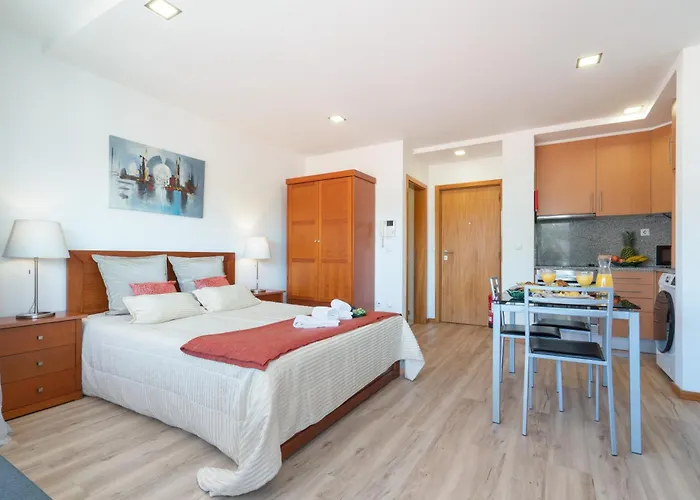 Host Wise - Bright Quiet Flats - Prime Location Lejlighed *