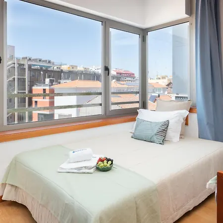 Host Wise - Bright Quiet Flats - Prime Location *