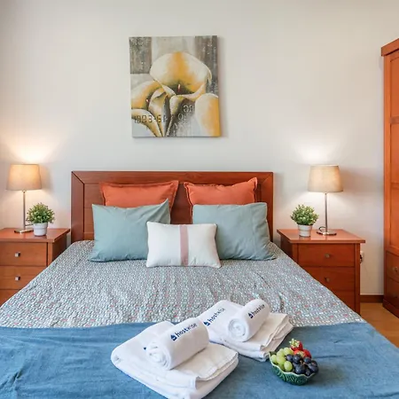 Apartment Host Wise - Bright Quiet Flats - Prime Location Porto