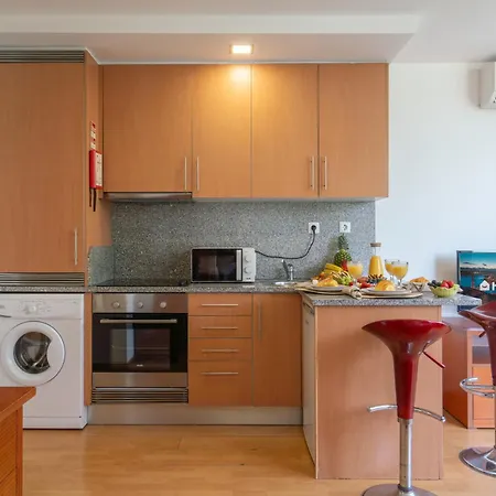 Host Wise - Bright Quiet Flats - Prime Location Oporto