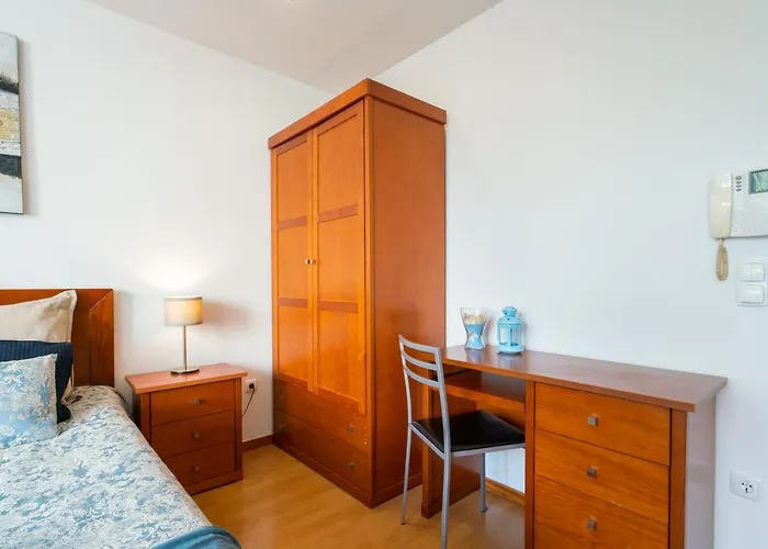 Host Wise - Bright Quiet Flats - Prime Location דירה